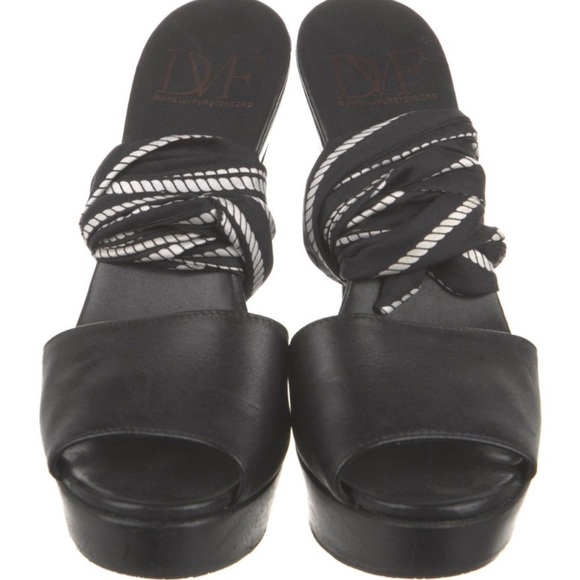 Diane von Furstenberg Leather Sandals - Picture 3 of 5